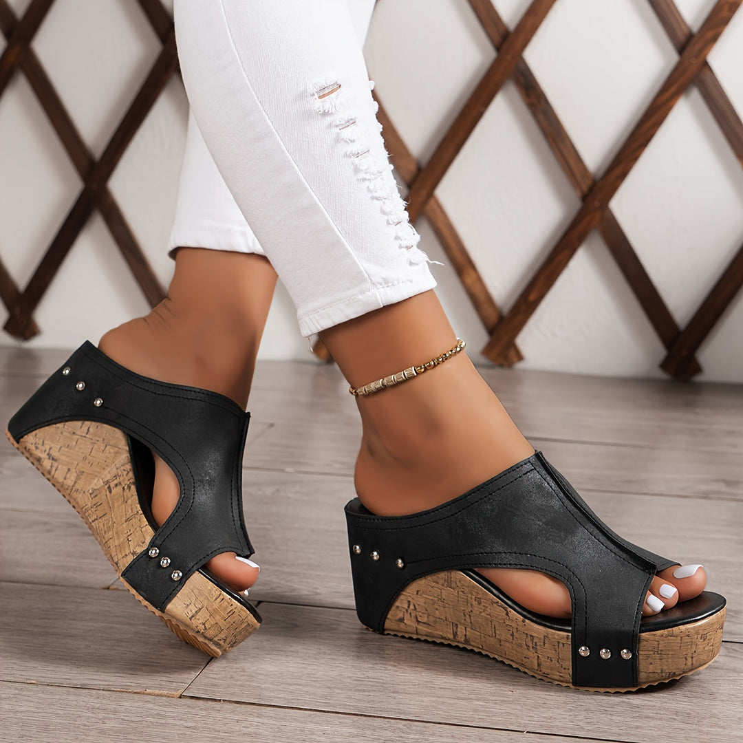 Vera™ - Retro Wedge Elegance